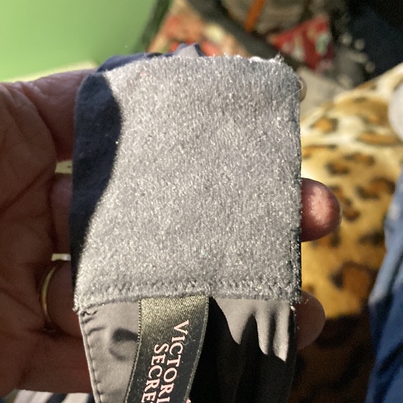 Victoria’s Secret Silky Gray Underwire Bra 38DD - Picture 8 of 8